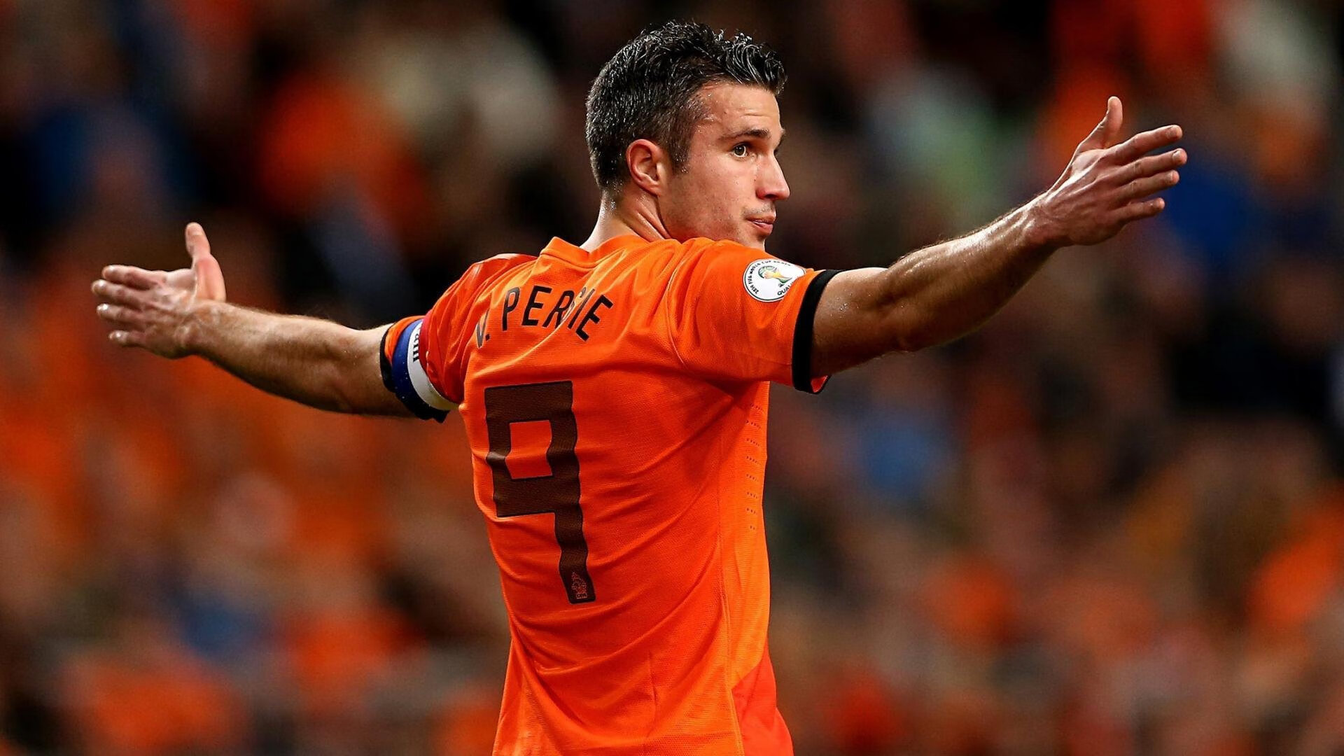 本泽马爆发引燃赛场，英格兰压哨绝杀马竞，足球的戏剧性与荣耀